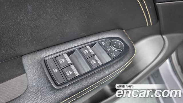 Renault Korea Arkana 1.6 E-TECH Iconic 2025 — фото 27