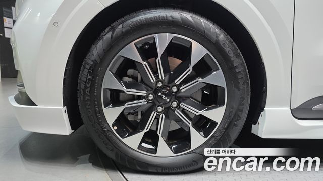 Kia Carnival (IV) Gasoline 9-seater Limousine(Special vehicle) 2023 — фото 5