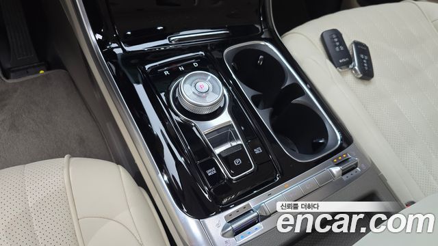 Kia Carnival (IV) Gasoline 9-seater Limousine(Special vehicle) 2023 — фото 9