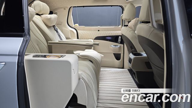 Kia Carnival (IV) Gasoline 9-seater Limousine(Special vehicle) 2023 — фото 11
