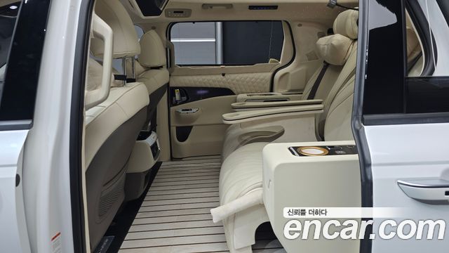 Kia Carnival (IV) Gasoline 9-seater Limousine(Special vehicle) 2023 — фото 12