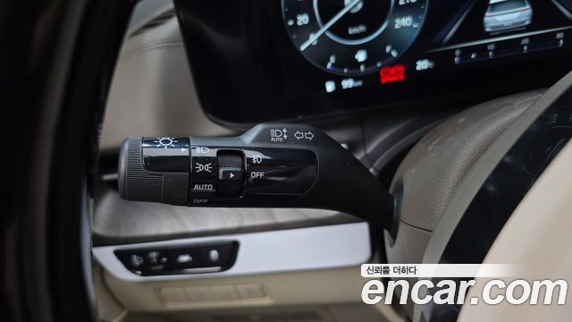 Kia Carnival (IV) Gasoline 9-seater Limousine(Special vehicle) 2023 — фото 20