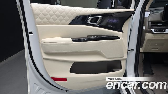 Kia Carnival (IV) Gasoline 9-seater Limousine(Special vehicle) 2023 — фото 24