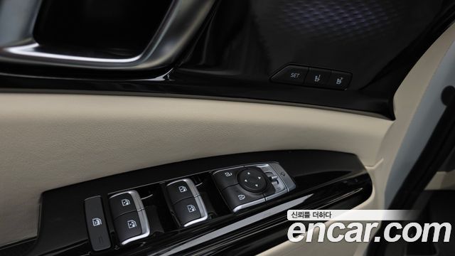 Kia Carnival (IV) Gasoline 9-seater Limousine(Special vehicle) 2023 — фото 28