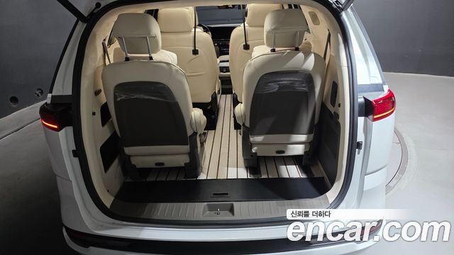 Kia Carnival (IV) Gasoline 9-seater Limousine(Special vehicle) 2023 — фото 32