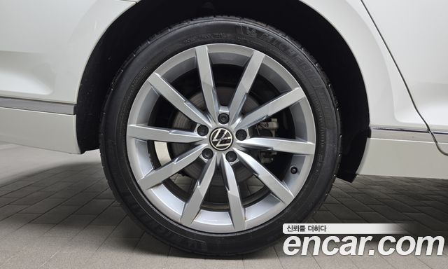 Volkswagen Passat GT (B8) 2.0 TDI Prestige 2021 — фото 5