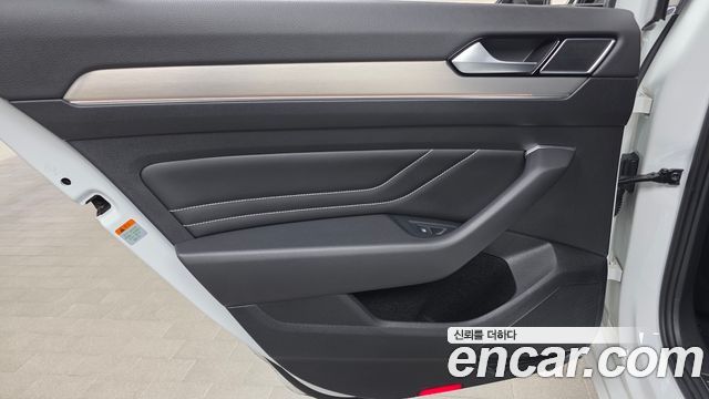 Volkswagen Passat GT (B8) 2.0 TDI Prestige 2021 — фото 25