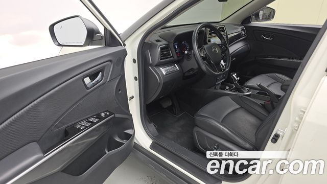 KG Mobility (SsangYong) Very New Tivoli Gasoline 1.5 2WD V7 2023 — фото 10