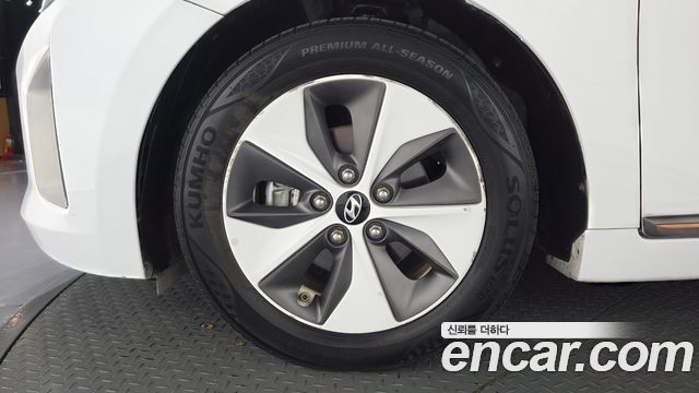Hyundai Ioniq Electric Q 2018 — фото 5