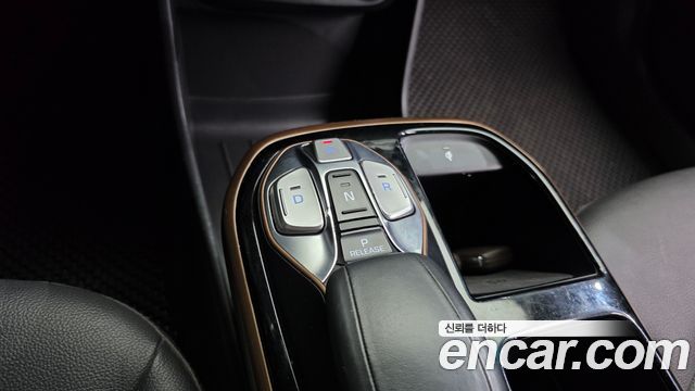 Hyundai Ioniq Electric Q 2018 — фото 9