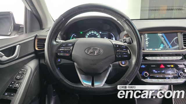 Hyundai Ioniq Electric Q 2018 — фото 13