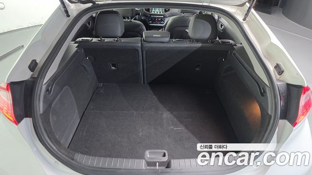 Hyundai Ioniq Electric Q 2018 — фото 20