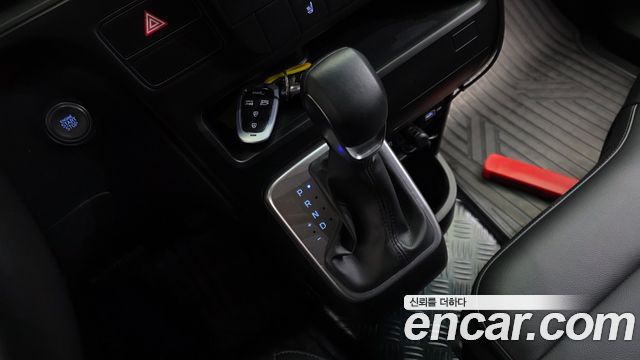 Hyundai Staria Cargo 3-Seater Modern 2023 — фото 9