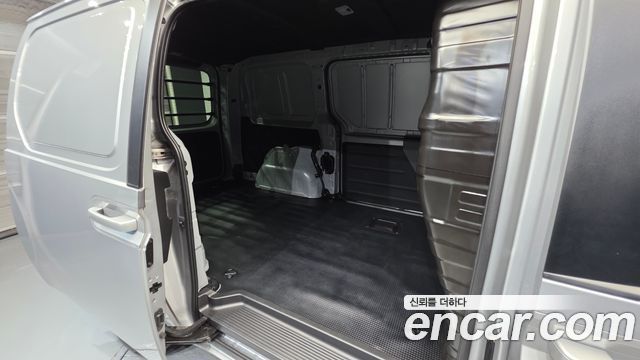 Hyundai Staria Cargo 3-Seater Modern 2023 — фото 12