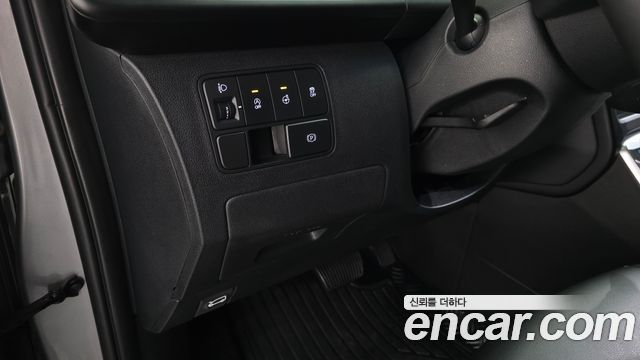 Hyundai Staria Cargo 3-Seater Modern 2023 — фото 14