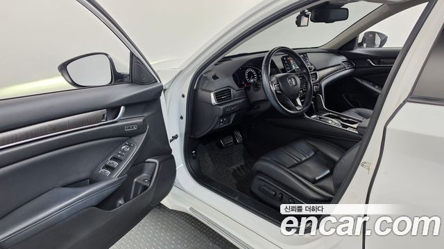 Honda Accord (X) 2.0 Turbo Sport 2018 — фото 10
