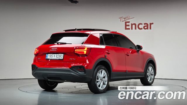 Audi Q2 35 TDI 2023 — фото 2