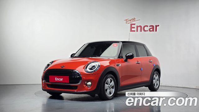MINI Cooper 5Door Standard 3rd 2019 — фото 1