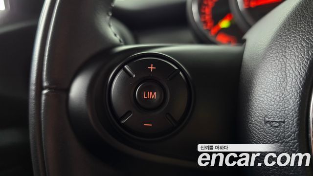 MINI Cooper 5Door Standard 3rd 2019 — фото 35