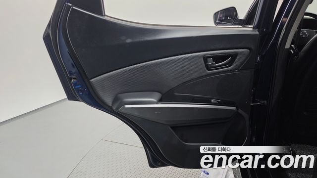 KG Mobility (SsangYong) Very New Tivoli Gasoline 1.5 2WD V3 2021 — фото 25
