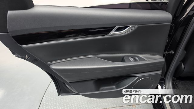 Genesis G80 (RG3) Gasoline 2.5 Turbo AWD 2022 — фото 25