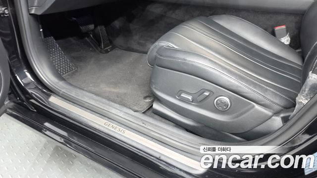 Genesis G80 (RG3) Gasoline 2.5 Turbo AWD 2022 — фото 34