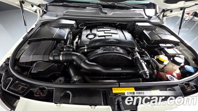 Land Rover Discovery 4 3.0 SDV6 SE 2012 — фото 6