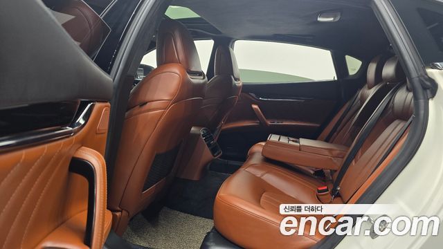 Maserati Quattroporte S Q4 3.0 V6 2019 — фото 16
