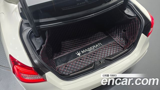 Maserati Quattroporte S Q4 3.0 V6 2019 — фото 24