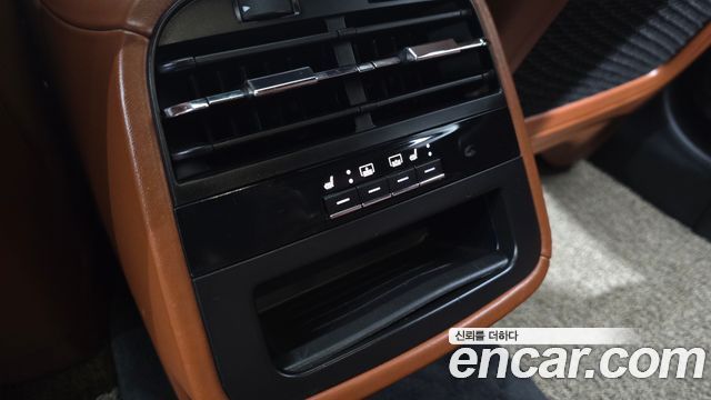 Maserati Quattroporte S Q4 3.0 V6 2019 — фото 37