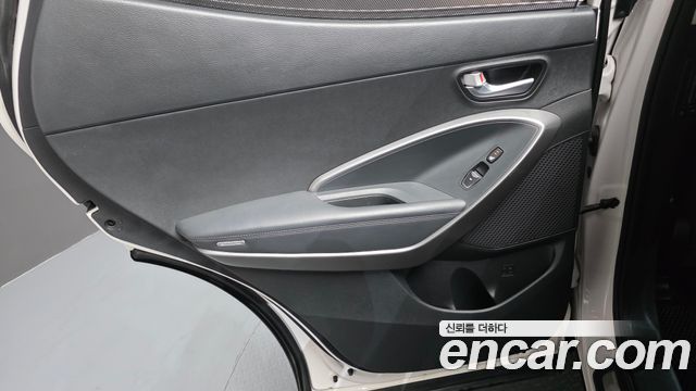 Hyundai Santa Fe (DM) Diesel(e-VGT) 2.0 2WD Exclusive 2015 — фото 25