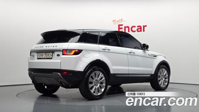 Land Rover Range Rover Evoque 2.0 TD4 HSE 2017 — фото 2