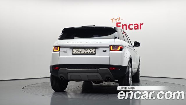 Land Rover Range Rover Evoque 2.0 TD4 HSE 2017 — фото 4