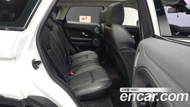 Land Rover Range Rover Evoque 2.0 TD4 HSE 2017 — фото 12