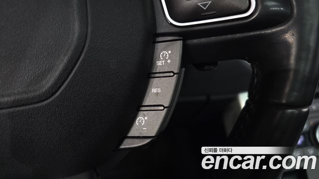 Land Rover Range Rover Evoque 2.0 TD4 HSE 2017 — фото 17
