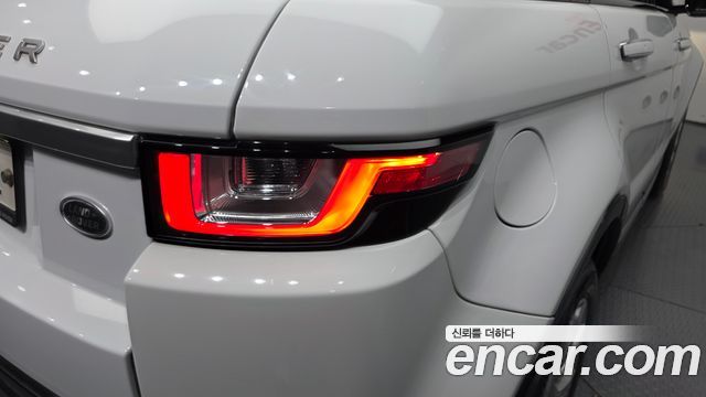 Land Rover Range Rover Evoque 2.0 TD4 HSE 2017 — фото 23
