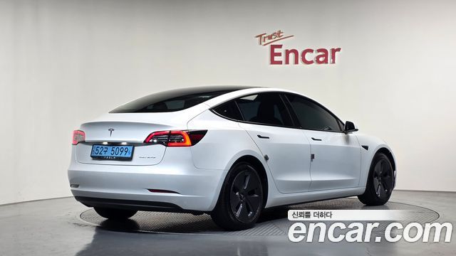 Tesla Model 3 Long Range AWD 2022 — фото 2