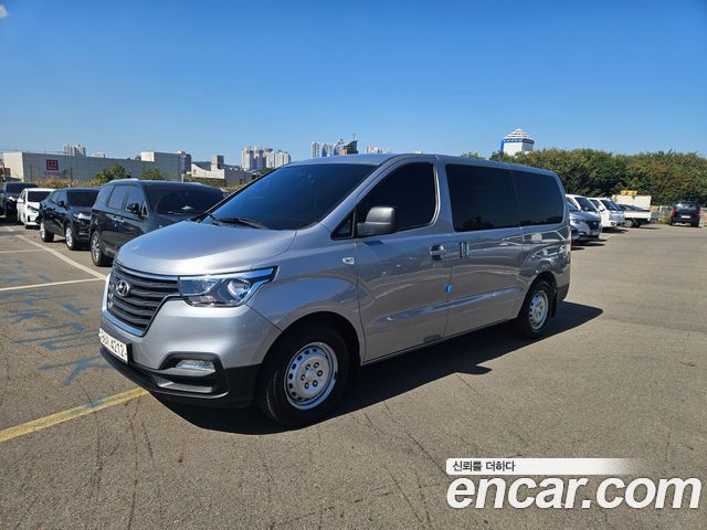 Hyundai Grand Starex Van 3-Seater Style