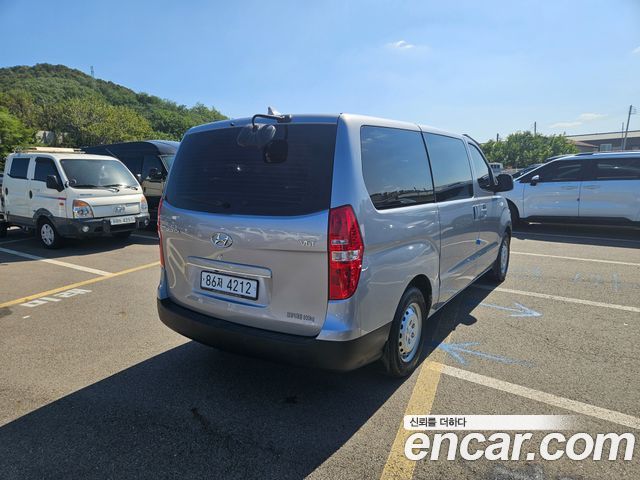 Hyundai Grand Starex Van 3-Seater Style 2021 — фото 5