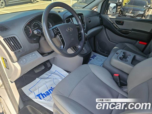 Hyundai Grand Starex Van 3-Seater Style 2021 — фото 17
