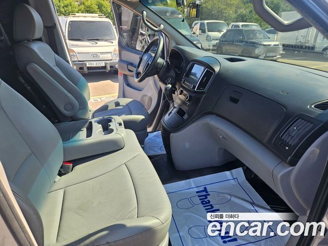 Hyundai Grand Starex Van 3-Seater Style 2021 — фото 18