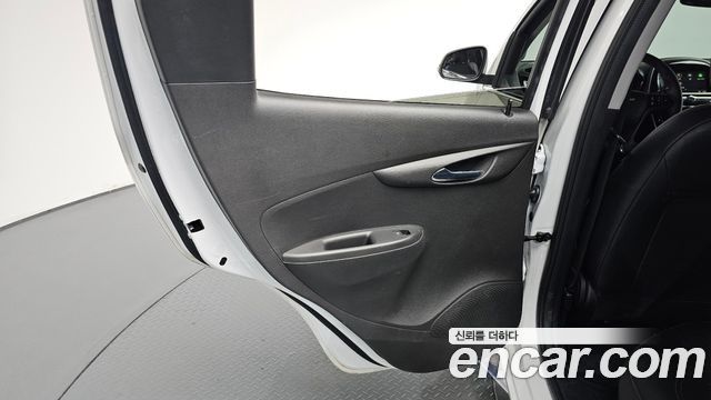 Chevrolet Spark Premier 2022 — фото 25