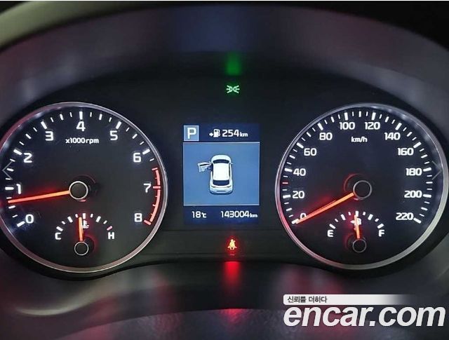 Kia Stonic 1.4 Prestige 2018 — фото 6