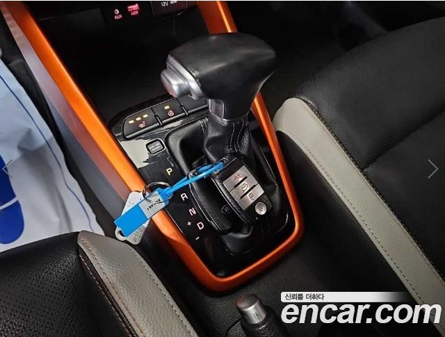 Kia Stonic 1.4 Prestige 2018 — фото 8