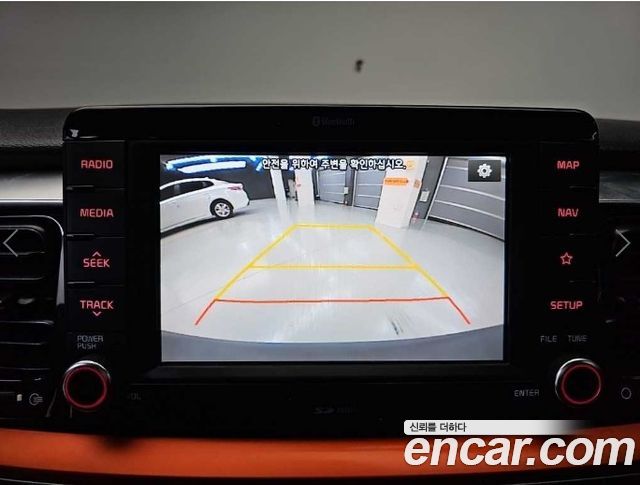 Kia Stonic 1.4 Prestige 2018 — фото 18