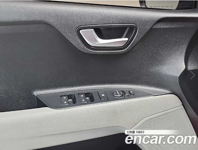 Kia Stonic 1.4 Prestige 2018 — фото 19