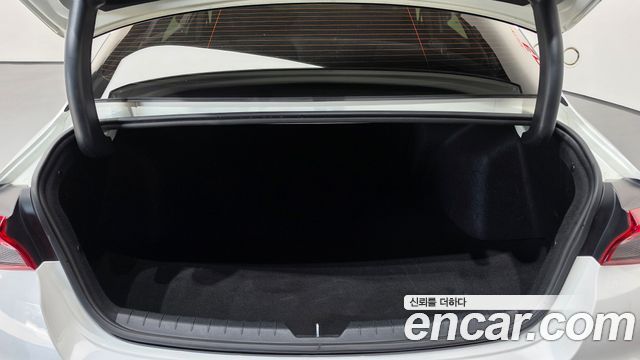 Kia K5 (III) 2.0 Trendy 2021 — фото 16