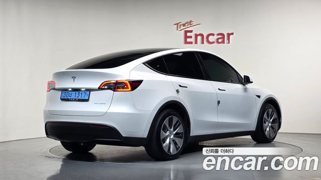 Tesla Model Y Long Range AWD 2021 — фото 2