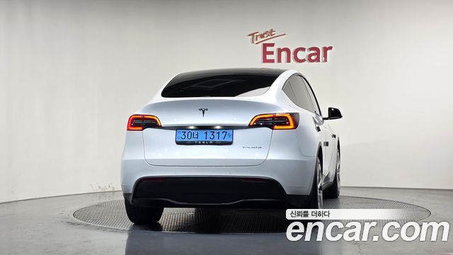 Tesla Model Y Long Range AWD 2021 — фото 4