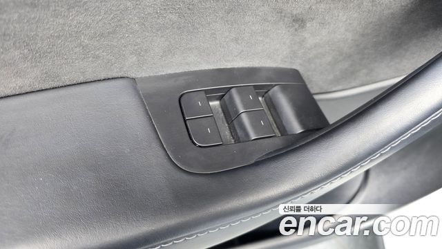 Tesla Model Y Long Range AWD 2021 — фото 33